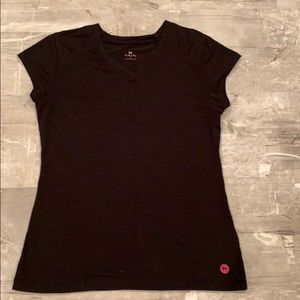 The Black Dog Women's V Neck Tee Size S